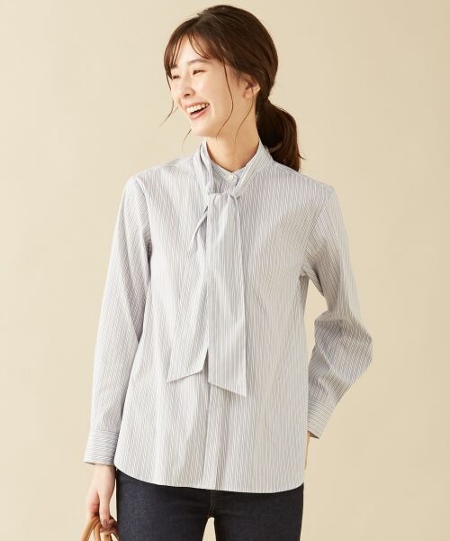 L size ONWARD(大きいサイズ) / エルサイズオンワード トップス | 【伸縮性素材】SOMELOS JOYCE バンドカラー ブラウス(ネイビー系1)