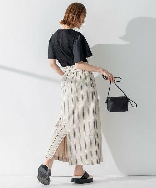 L size ONWARD(大きいサイズ) / エルサイズオンワード カットソー | 【WEB限定】フレアコンビジャージー 袖フリル カットソー | 詳細16