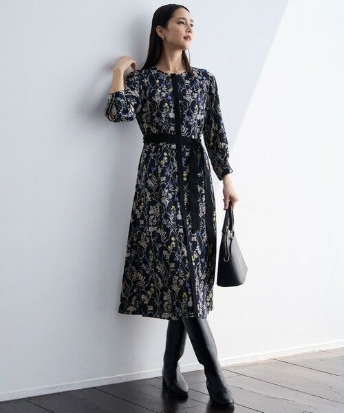 L size ONWARD(大きいサイズ) / エルサイズオンワード ロング・マキシ丈ワンピース | 【WEB&一部店舗限定】ハーバルフロープリント8分袖 ワンピース | 詳細16