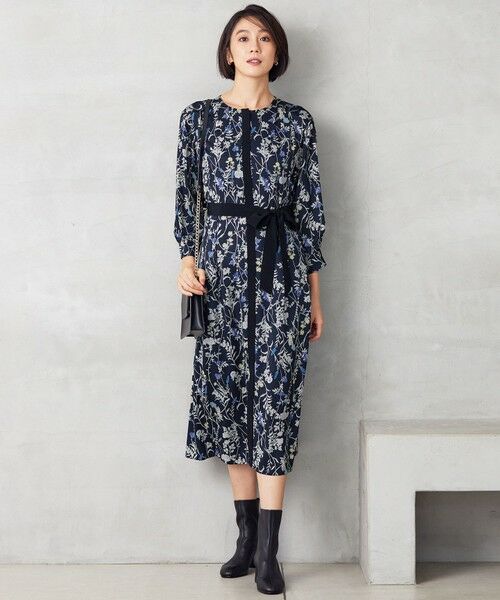 L size ONWARD(大きいサイズ) / エルサイズオンワード ロング・マキシ丈ワンピース | 【WEB&一部店舗限定】ハーバルフロープリント8分袖 ワンピース | 詳細17