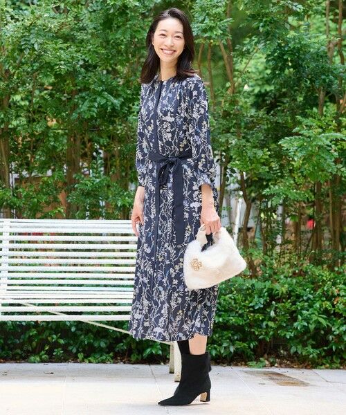 L size ONWARD(大きいサイズ) / エルサイズオンワード ロング・マキシ丈ワンピース | 【WEB&一部店舗限定】ハーバルフロープリント8分袖 ワンピース | 詳細19