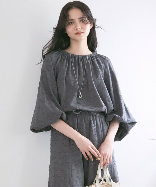 L size ONWARD(大きいサイズ)/エルサイズオンワード 【SLOW/一部店舗限定】コットンジャカード ブラウス グレー系 46 L size ONWARD(大きいサイズ)/エルサイズオンワード 【SLOW/一部店舗限定】コットンジャカード ブラウス グレー系 46