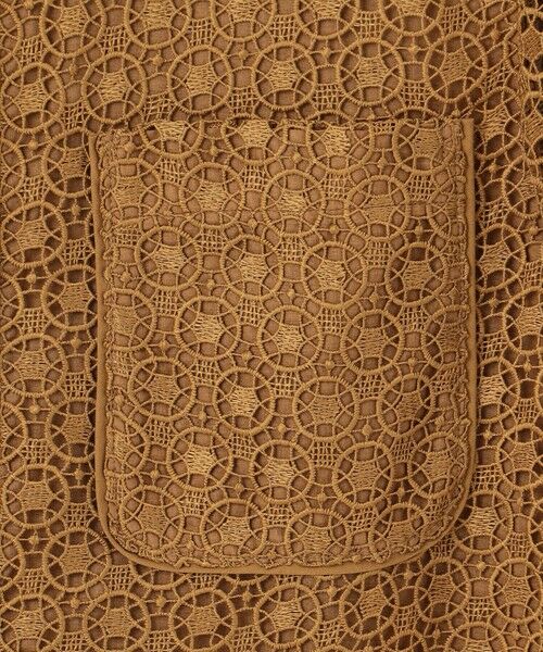 L size ONWARD(大きいサイズ) / エルサイズオンワード シャツ・ブラウス | 【ドラマ「明日はもっと いい日になる」着用】【洗える】ジオメトリックフラワーレースクロップド丈シャツ ブラウス | 詳細17