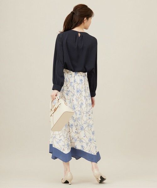 L size ONWARD(大きいサイズ) / エルサイズオンワード ミニ・ひざ丈スカート | 【洗える】スカーフデザインプリント スカート | 詳細2