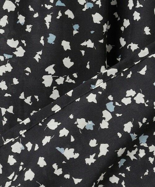 L size ONWARD(大きいサイズ) / エルサイズオンワード シャツ・ブラウス | 【洗える】スパンローンフラワープリント クルーネック ブラウス | 詳細13