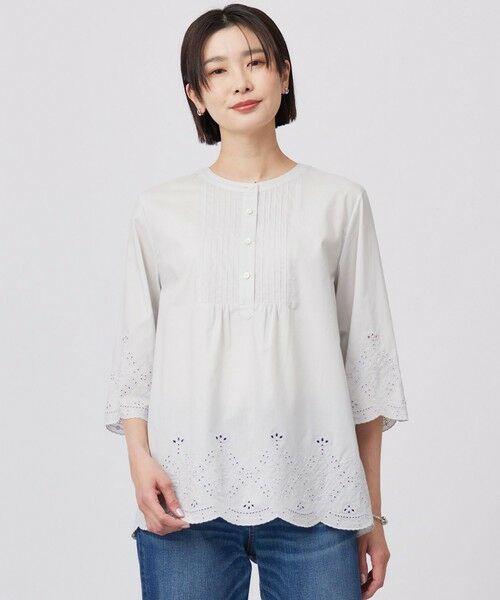 L size ONWARD(大きいサイズ) / エルサイズオンワード シャツ・ブラウス | 【洗える】セルロースライト刺繍 ピンタック ブラウス(ライトグレー系)