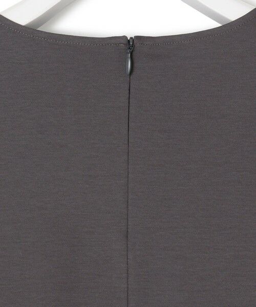 L size ONWARD(大きいサイズ) / エルサイズオンワード カットソー | 【GLOW8月号掲載/洗える】ランダムフリルジャージー ペプラム カットソー | 詳細9