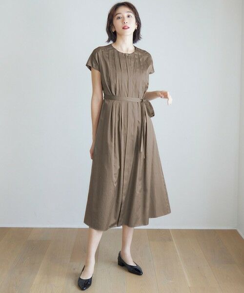 L size ONWARD(大きいサイズ)/エルサイズオンワード 【カタログ掲載・洗える】シルキータック ワンピース シナモン 44 L size ONWARD(大きいサイズ)/エルサイズオンワード 【カタログ掲載・洗える】シルキータック ワンピース シナモン 44