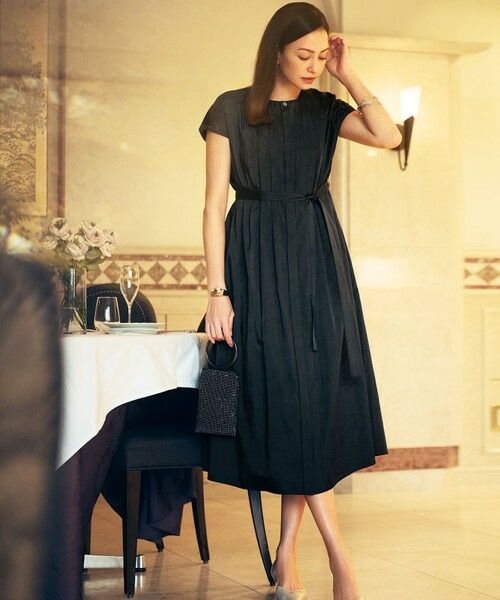 L size ONWARD(大きいサイズ)/エルサイズオンワード 【カタログ掲載・洗える】シルキータック ワンピース ブラック 46 L size ONWARD(大きいサイズ)/エルサイズオンワード 【カタログ掲載・洗える】シルキータック ワンピース ブラック 46