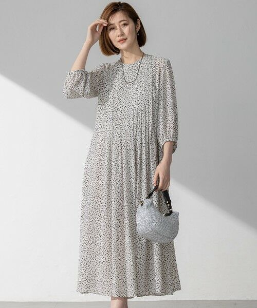 L size ONWARD(大きいサイズ) / エルサイズオンワード ロング・マキシ丈ワンピース | 【接触冷感/吸水速乾/洗える】ペインティングプリント ワンピース(ベージュプリント)