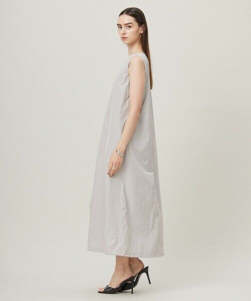 L size ONWARD(大きいサイズ) / エルサイズオンワード ロング・マキシ丈ワンピース | 【洗える】 ハイマルチメモリータフタ ワンピース | 詳細4