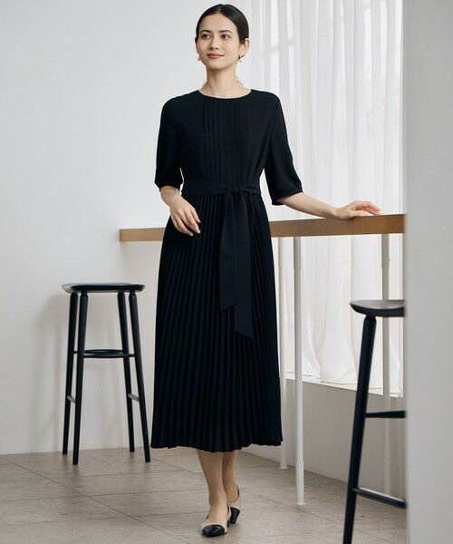 L size ONWARD(大きいサイズ) / エルサイズオンワード ロング・マキシ丈ワンピース | 【17号サイズまで展開】シフォンプリーツ ワンピース（[新色]ブラック）