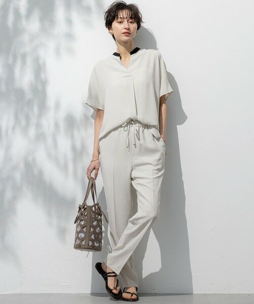 L size ONWARD(大きいサイズ) / エルサイズオンワード カットソー | 【吸水速乾/UVカット/接触冷感】ストレッチジョーゼット バンドカラー カットソー | 詳細8