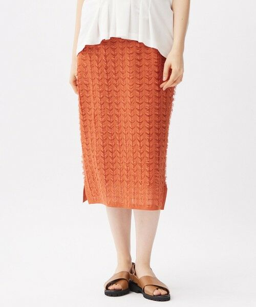 L size ONWARD(大きいサイズ) / エルサイズオンワード ミニ・ひざ丈スカート | 【セットアップ対応・洗える】シアーカットジャカード スカート(グラムレッド)