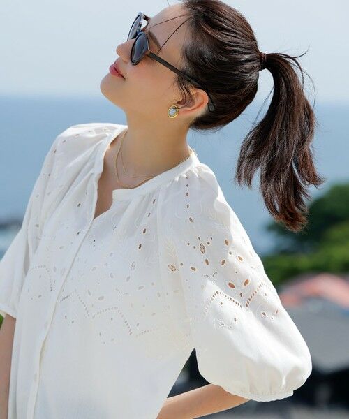 L size ONWARD(大きいサイズ) / エルサイズオンワード シャツ・ブラウス | 【洗える】カットワークエンブロイダリー ブラウス（オフ）