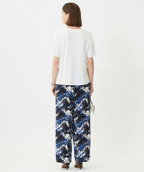 L size ONWARD(大きいサイズ) / エルサイズオンワード カットソー | 【接触冷感・UVケア・吸水速乾・洗える】グレースジャージー イレギュラーヘムカットソー | 詳細3