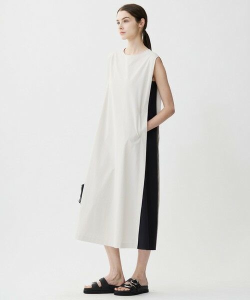 L size ONWARD(大きいサイズ) / エルサイズオンワード ロング・マキシ丈ワンピース | 【接触冷感・UVカット・洗える】RENUソフトタイプライター バイカラーワンピース | 詳細2