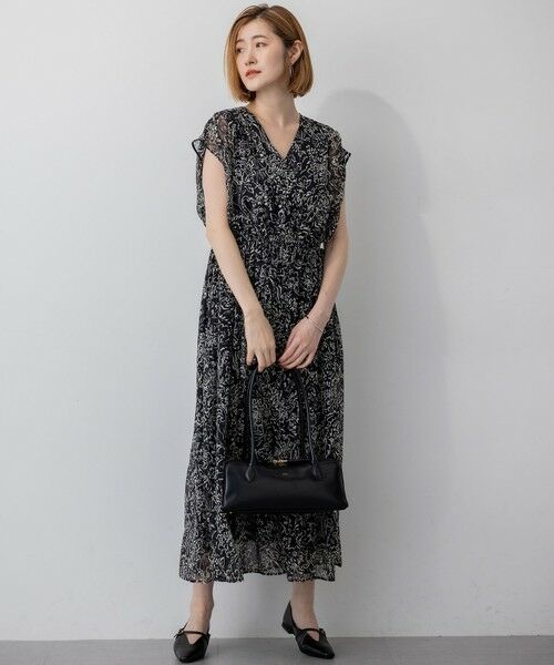 L size ONWARD(大きいサイズ) / エルサイズオンワード ロング・マキシ丈ワンピース | 【洗える】アンティークフラワープリント ワンピース | 詳細2