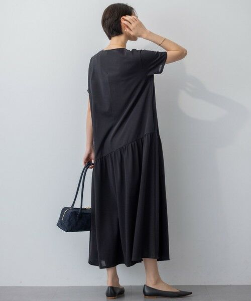 L size ONWARD(大きいサイズ) / エルサイズオンワード ロング・マキシ丈ワンピース | 【Oggi8月号掲載/接触冷感/洗える】ツイストコットンプレーティング ティアードワンピース | 詳細3