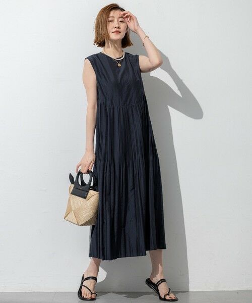 L size ONWARD(大きいサイズ) / エルサイズオンワード ロング・マキシ丈ワンピース | 【洗える】プリーツコンビ ワンピース | 詳細18