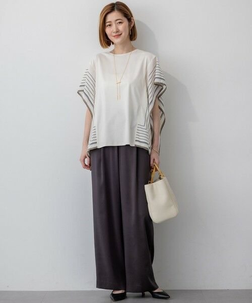 L size ONWARD(大きいサイズ) / エルサイズオンワード カットソー | 【汗じみ防止加工】スカーフプリントコンビ フレンチスリーブ カットソー | 詳細1