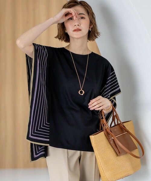 L size ONWARD(大きいサイズ) / エルサイズオンワード カットソー | 【汗じみ防止加工】スカーフプリントコンビ フレンチスリーブ カットソー(ブラック×ベージュ)