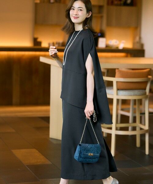 L size ONWARD(大きいサイズ) / エルサイズオンワード ロング・マキシ丈ワンピース | 【一部店舗限定/UVカット/洗える】ライトウェイトツイル ケープ付き ワンピース | 詳細1