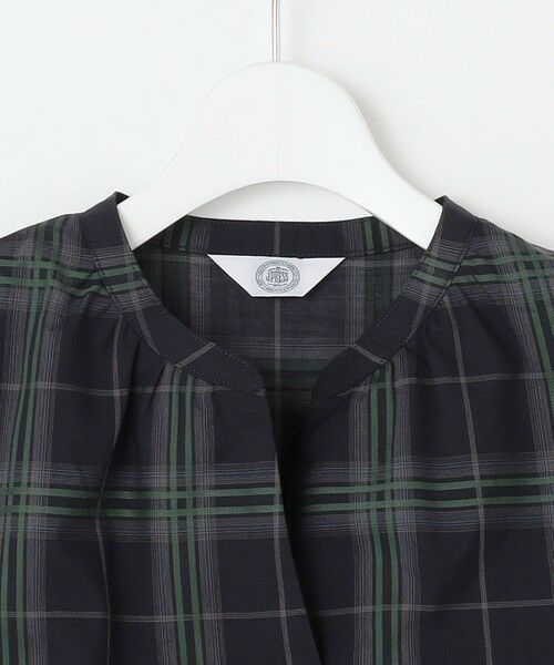 L size ONWARD(大きいサイズ) / エルサイズオンワード シャツ・ブラウス | 【WEB限定カラーあり・洗える】SOFT SHEER チェック キーネック ブラウス | 詳細9