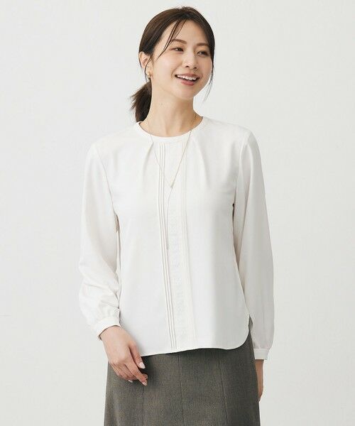 L size ONWARD(大きいサイズ)/エルサイズオンワード ヌーディスバックサテン ブラウス アイボリー系 T13 L size ONWARD(大きいサイズ)/エルサイズオンワード ヌーディスバックサテン ブラウス アイボリー系 T13