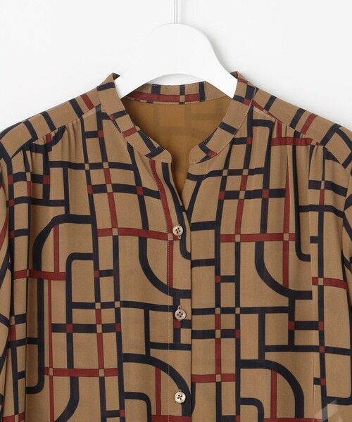 L size ONWARD(大きいサイズ) / エルサイズオンワード シャツ・ブラウス | 【17号サイズまで展開】ジオメトリックレトロプリント ブラウス | 詳細4