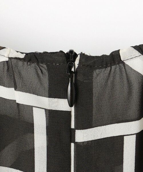 L size ONWARD(大きいサイズ) / エルサイズオンワード ロング・マキシ丈ワンピース | 【17号サイズまで展開】ジオメトリックレトロプリント ワンピース | 詳細17