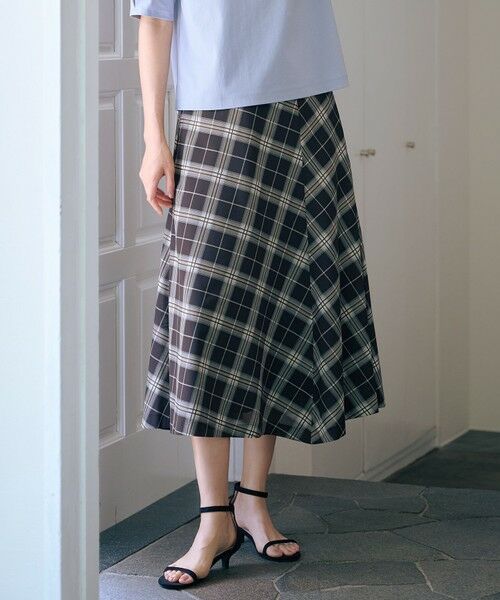 L size ONWARD(大きいサイズ)/エルサイズオンワード 【WEB限定カラーあり・洗える】SOFT SHEER チェック フレア スカート ブラウンチェック系 T13 L size ONWARD(大きいサイズ)/エルサイズオンワード 【WEB限定カラーあり・洗える】SOFT SHEER チェック フレア スカート ブラウンチェック系 T13