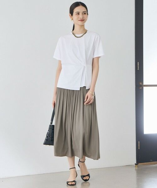 L size ONWARD(大きいサイズ) / エルサイズオンワード ロング・マキシ丈スカート | 【デザインアップデート・ウエストゴム・セットアップ対応・セレモニー・通勤】ライトサテンプリーツ スカート | 詳細1