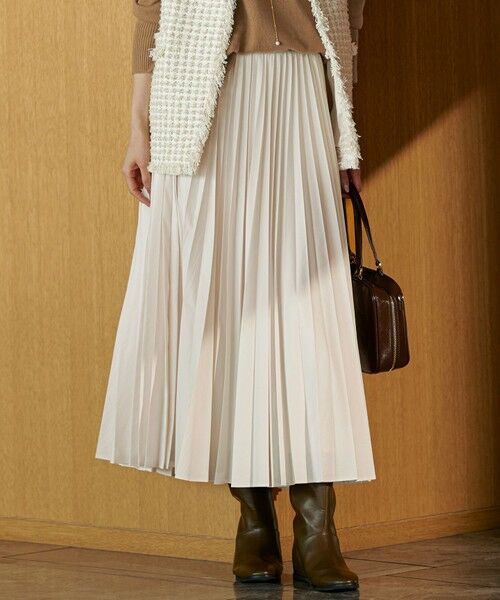 L size ONWARD(大きいサイズ)/エルサイズオンワード 【見上愛さん着用/CanCam11月号掲載】パウダリータイプライター プリーツ スカート アイボリー系 48