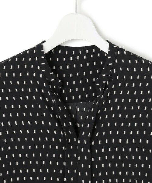 L size ONWARD(大きいサイズ) / エルサイズオンワード シャツ・ブラウス | 【新色追加・WEB限定】BackSatinAmunzen キーネックブラウス | 詳細19