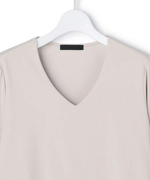 L size ONWARD(大きいサイズ) / エルサイズオンワード カットソー | 【速乾・UVケア・接触冷感・洗える】 スーペリアジャージー Vネックカットソー | 詳細2