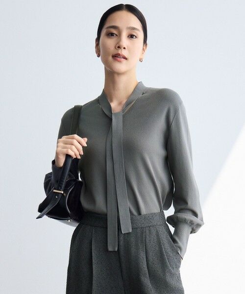 L size ONWARD(大きいサイズ)/エルサイズオンワード 【洗える】レーヨンストレッチブラウスライク ニット グレー 44 L size ONWARD(大きいサイズ)/エルサイズオンワード 【洗える】レーヨンストレッチブラウスライク ニット グレー 44