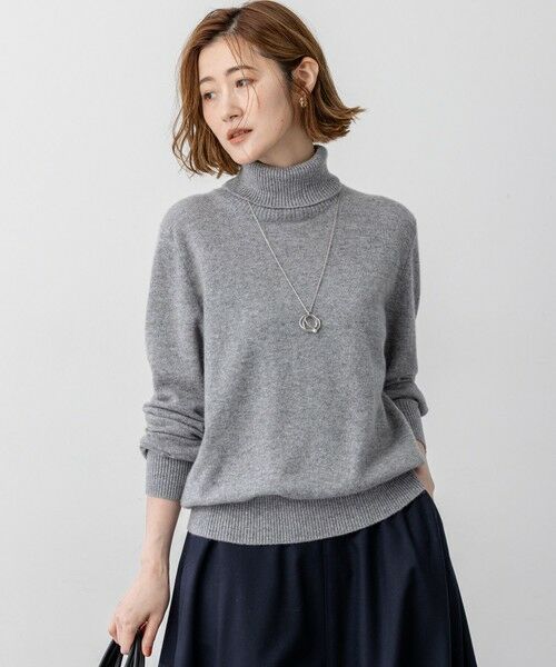 L size ONWARD(大きいサイズ)/エルサイズオンワード 【見上愛さん着用/洗える】ピュアカシミヤ タートルネック ニット ライトグレー系 44 L size ONWARD(大きいサイズ)/エルサイズオンワード 【見上愛さん着用/洗える】ピュアカシミヤ タートルネック ニット ライトグレー系 44