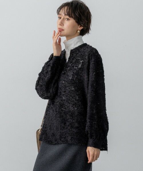 L size ONWARD(大きいサイズ)/エルサイズオンワード 【洗える】シアーカットジャカード ブラウス ブラック系 46 L size ONWARD(大きいサイズ)/エルサイズオンワード 【洗える】シアーカットジャカード ブラウス ブラック系 46