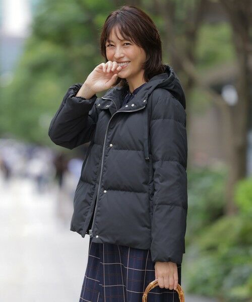 L size ONWARD(大きいサイズ)/エルサイズオンワード 【洗える】タフタダウン ショート丈 コート ブラック系 T15 L size ONWARD(大きいサイズ)/エルサイズオンワード 【洗える】タフタダウン ショート丈 コート ブラック系 T15