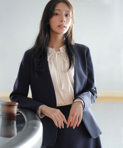 L size ONWARD(大きいサイズ)/エルサイズオンワード 【保温効果・ストレッチ・洗える】ビューティサーモ2WAYストレッチ ノーカラージャケット ネイビー XL