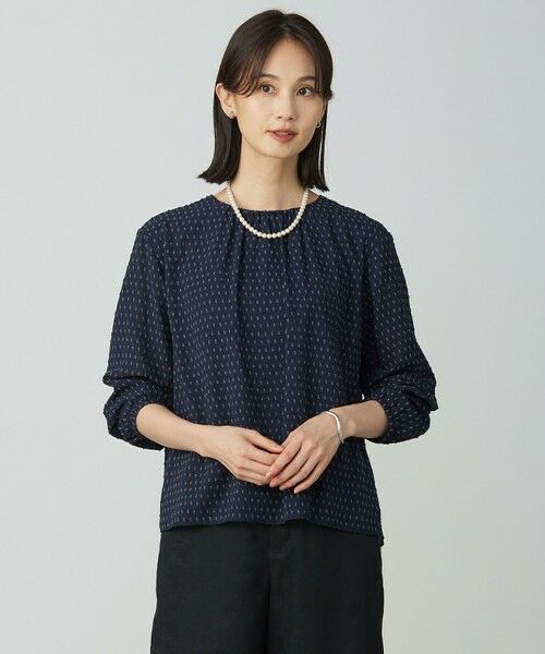 L size ONWARD(大きいサイズ)/エルサイズオンワード カットジャカードプリント カットソー ネイビーベース系 T13 L size ONWARD(大きいサイズ)/エルサイズオンワード カットジャカードプリント カットソー ネイビーベース系 T13