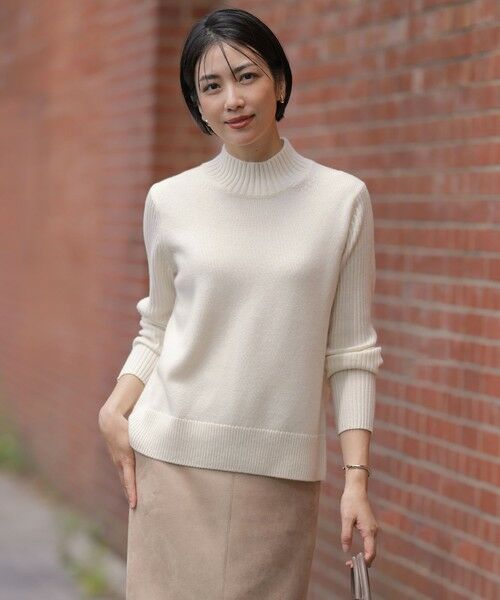 L size ONWARD(大きいサイズ)/エルサイズオンワード CASHBIT NEO ハイネック ニット オフ系 T13 L size ONWARD(大きいサイズ)/エルサイズオンワード CASHBIT NEO ハイネック ニット オフ系 T13