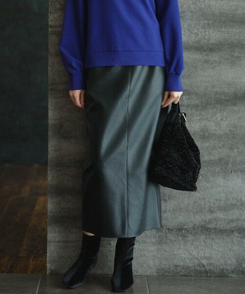 L size ONWARD(大きいサイズ)/エルサイズオンワード 【洗える】フェイクレザー ナロースカート ブラック系 42