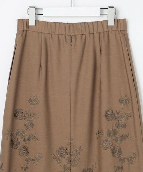 L size ONWARD(大きいサイズ) / エルサイズオンワード ミニ・ひざ丈スカート | 【SHIHOさん着用】エンブロイダリー スカート | 詳細7