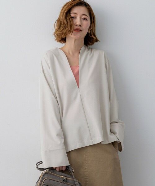 L size ONWARD(大きいサイズ) / エルサイズオンワード カットソー | コンパクトツイル Vネック カットソー（ベージュ系）