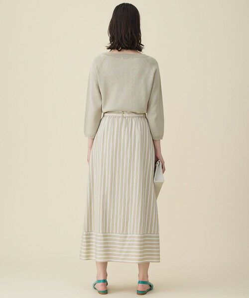 L size ONWARD(大きいサイズ) / エルサイズオンワード ミニ・ひざ丈スカート | 【SHIHOさん着用】ビスコースナイロンドビーストライプ スカート | 詳細3