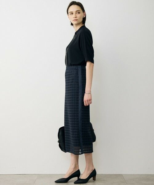 L size ONWARD(大きいサイズ) / エルサイズオンワード シャツ・ブラウス | 【WEB限定カラーあり】BackSatinAmunzen 5分袖バンドカラーブラウス | 詳細9