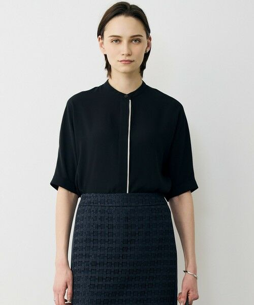 L size ONWARD(大きいサイズ) / エルサイズオンワード シャツ・ブラウス | 【WEB限定カラーあり】BackSatinAmunzen 5分袖バンドカラーブラウス（ブラック）