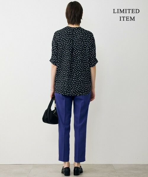 L size ONWARD(大きいサイズ) / エルサイズオンワード シャツ・ブラウス | 【WEB限定】BackSatinAmunzen 5分袖キーネックブラウス | 詳細20